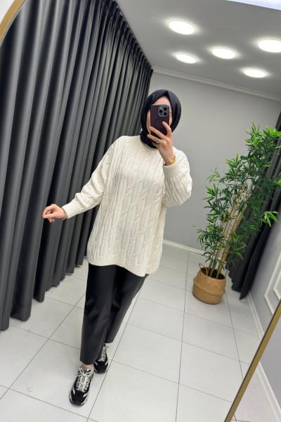 Örgü Detaylı Triko Kazak  Ekru