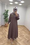Gül Detay Elbise Kahverengi
