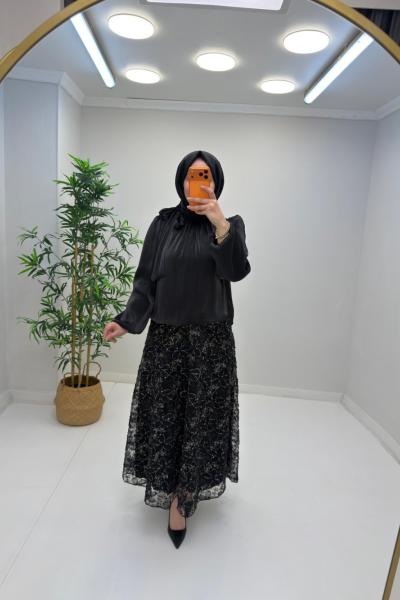 Sahra Güpür Detaylı  Etekli Takım Siyah