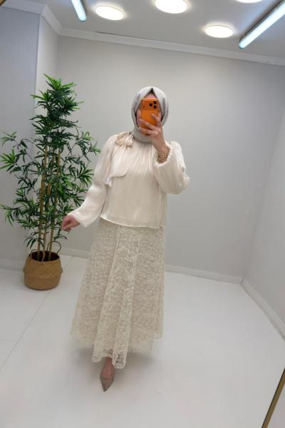 Sahra Güpür Detaylı  Etekli Takım Krem