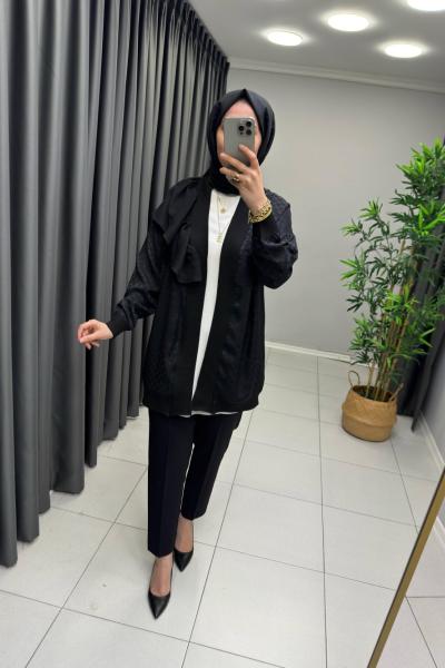 Jakar Saten Fırfır Detaylı Ceket  Siyah