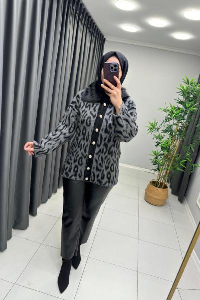 Yakası Kürklü Leopar Hırka  Gri Siyah