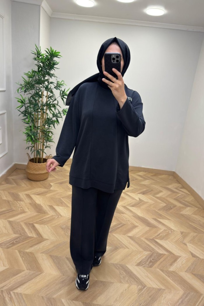 Sahra Taş Detaylı Takım Siyah