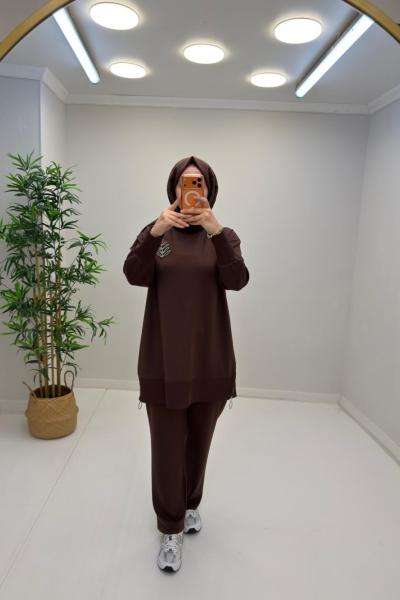 Yaprak Taşlı Takım Kahverengi