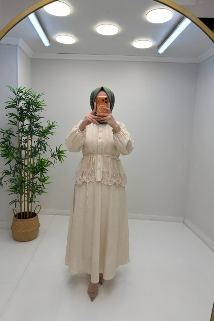 Leyla Etekli takım Krem