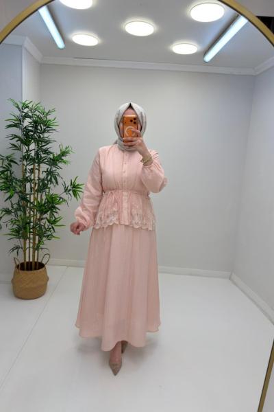Leyla Etekli takım Pembe