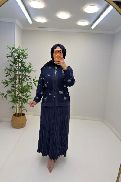 Lara İşlemeli Etekli Takım Lacivert