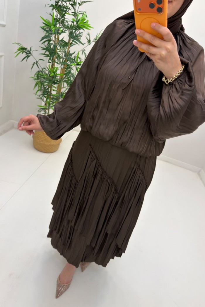 Henna Saten Etekli Takım Kahverengi