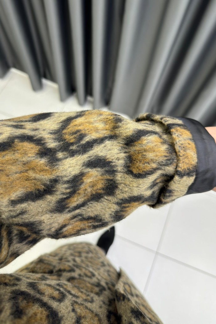 Leopar Kaşe Kaban  Leopar